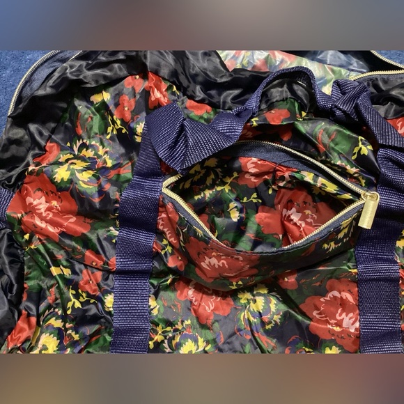 Stow-n-Go Expandable Travel Bag - Picture 14 of 14